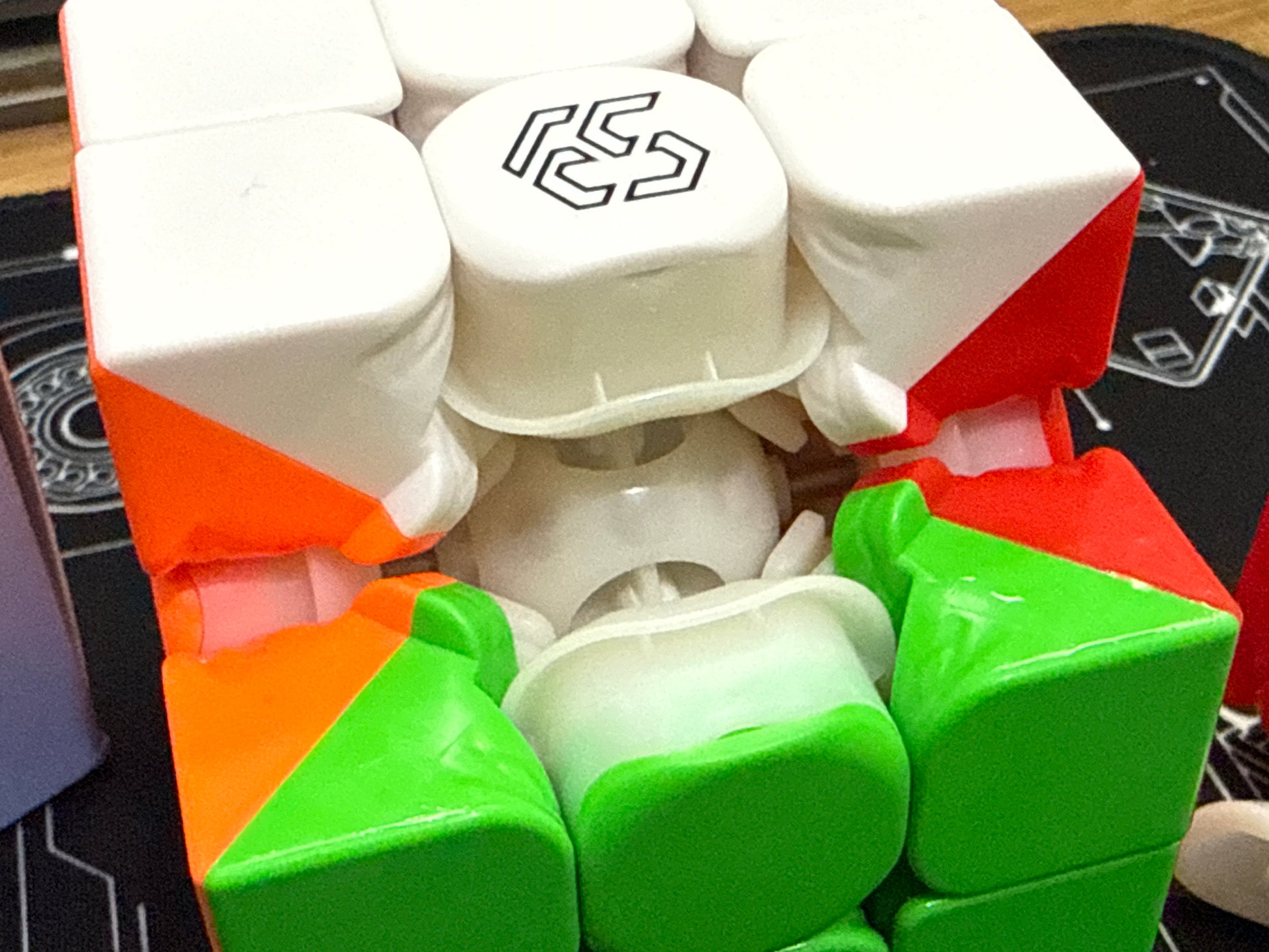 Ex Review Es Cube Air 20 Magnet Core