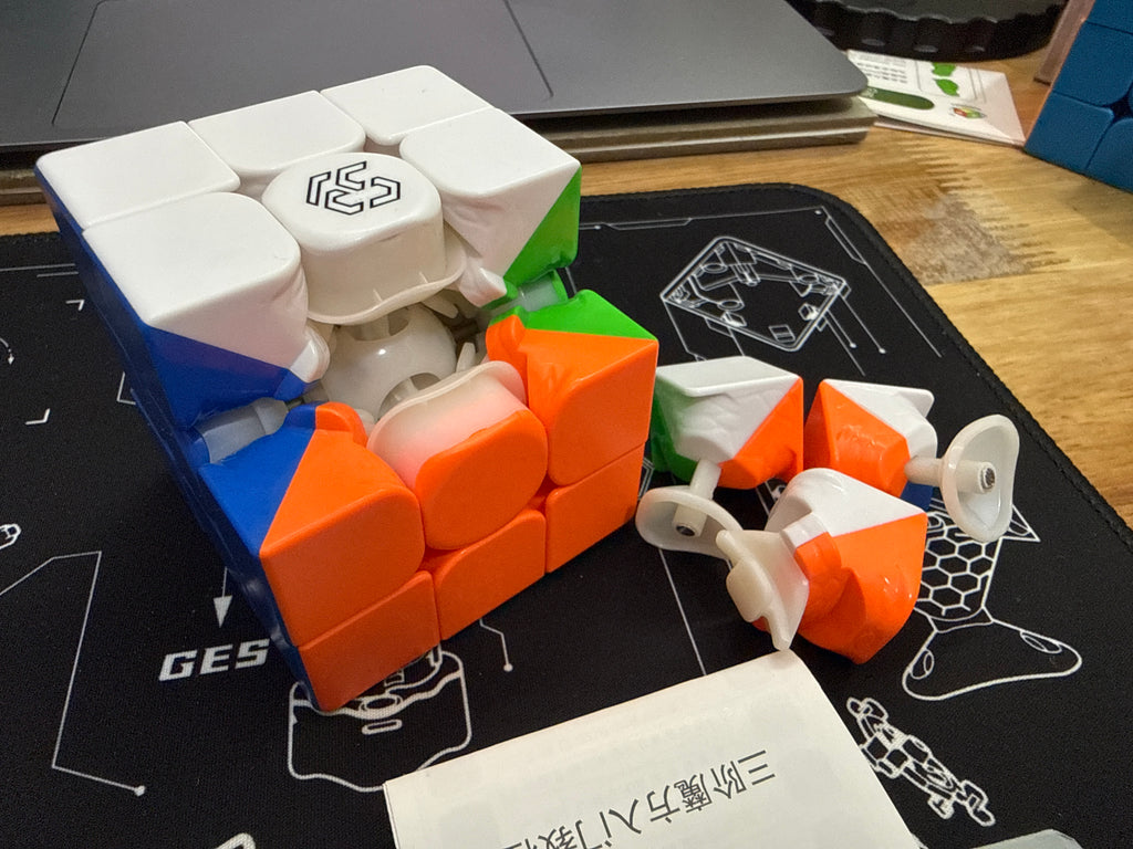 Ex Review Es Cube Air 8 Magnet Core
