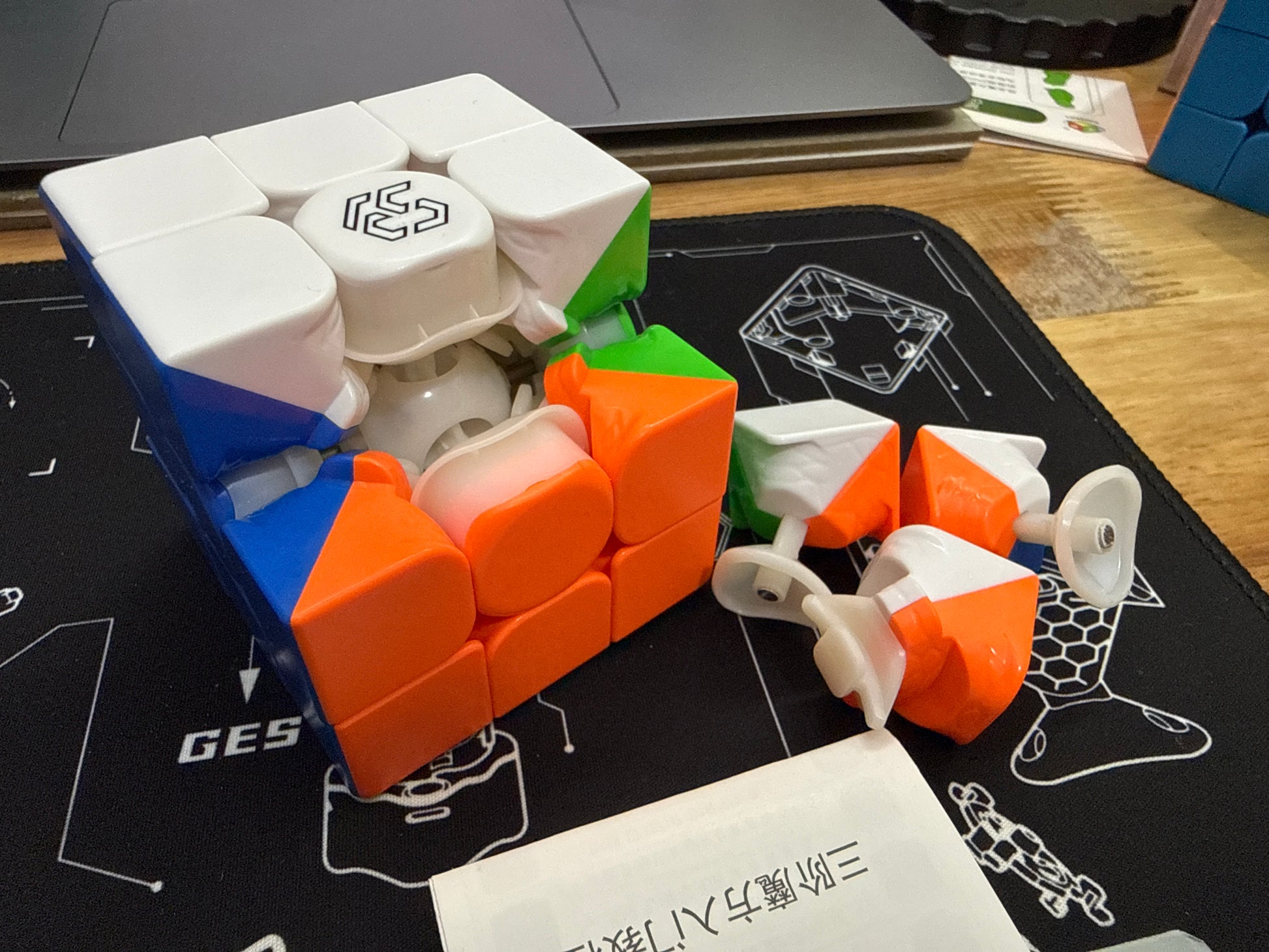 Ex Review Es Cube Air 8 Magnet Core